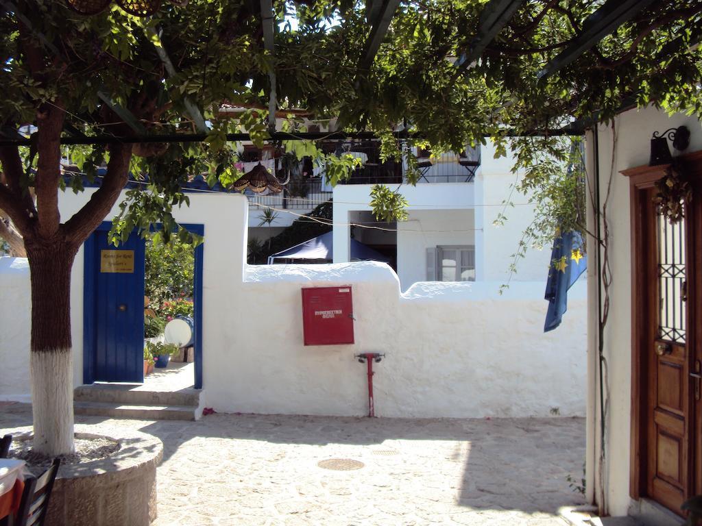 Spalieri Rooms Hydra  Exterior foto